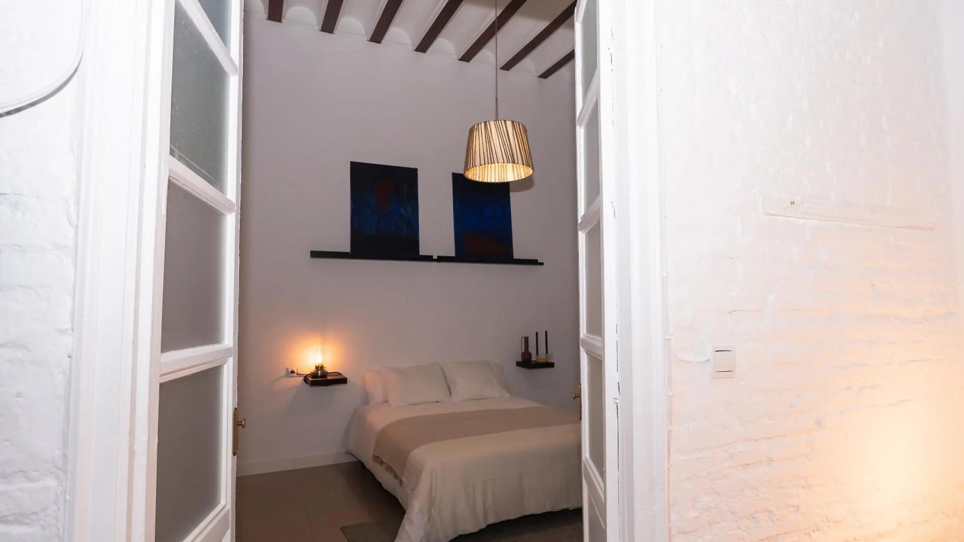 Petite California Dos De Mayo Seville Apartment